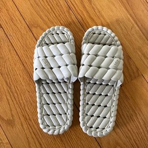 Terrelique Relaxation Slippers